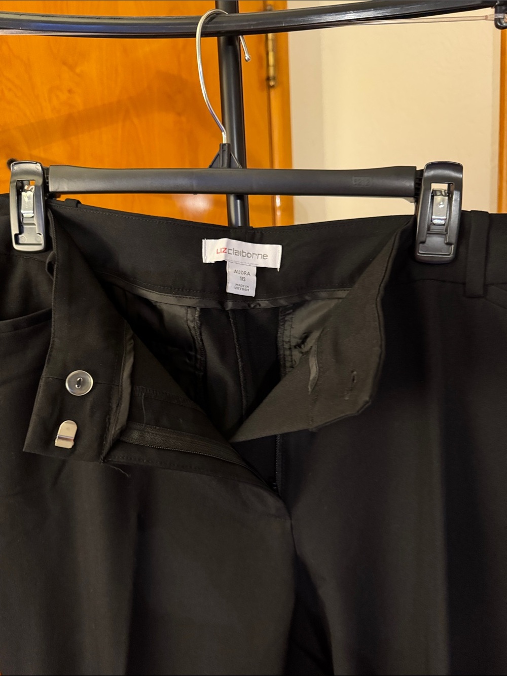 Liz Claiborne Black Men’s Dress Trousers